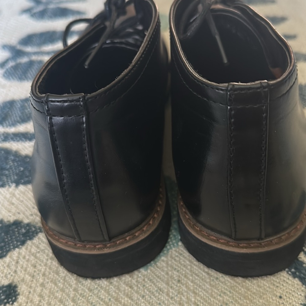 Classic Black Men's Dress Shoes - Picture 7 of 12
